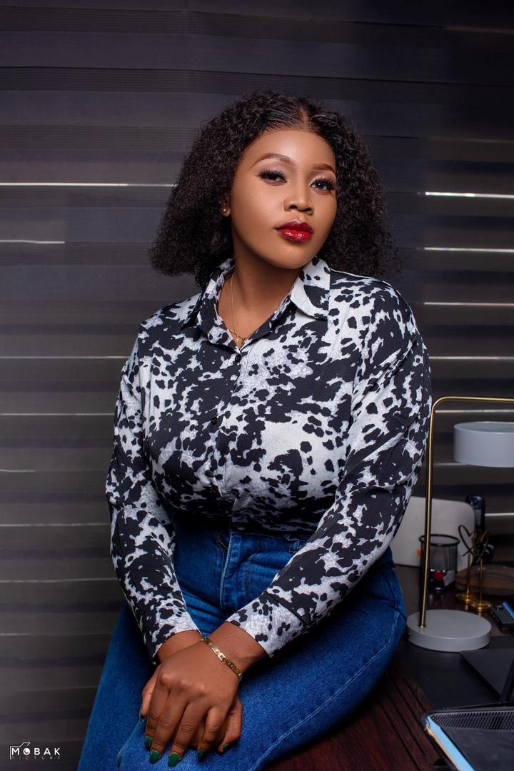 Divine Nseka — Madame
